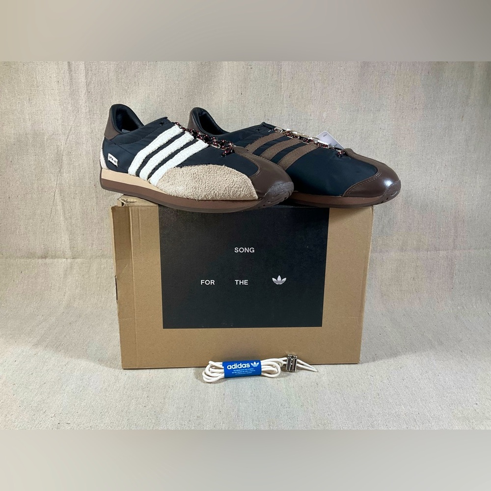 Adidas SFTM x Country OG Core Black  Core White & Earth Strata NIB Size 12.5